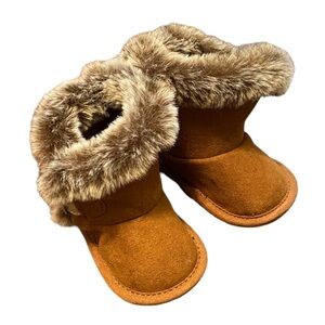 {First Steps} Faux Fur Boots Stage 1 shoes size 0-3 Months